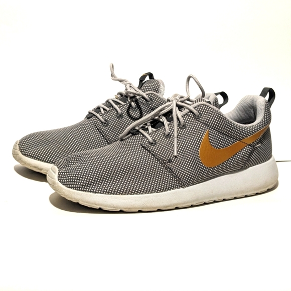 Nike Roshe One Anthracit Metallic Gold Wolf Grey Running Training Sneakers S 9.5 - Picture 2 of 9